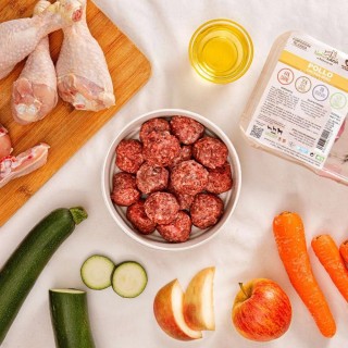 Naturcanin Albondigas Pollo 900gr